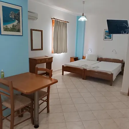 Theodosis Studios Finiki Karpathos Exterior foto